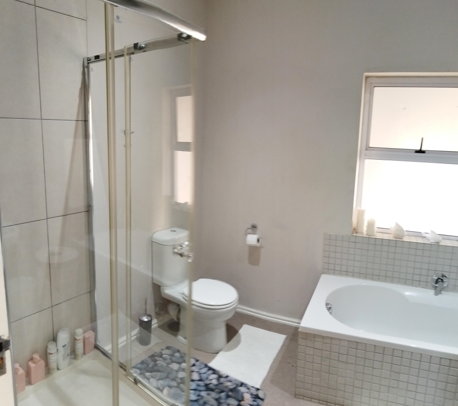 3 Bedroom Property for Sale in Windsor Park Eastern Cape
